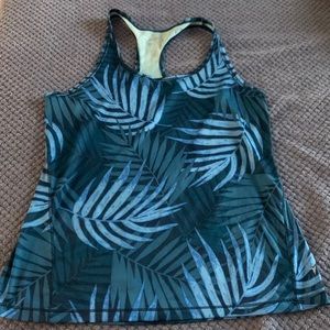 Old Navy athletic razorback